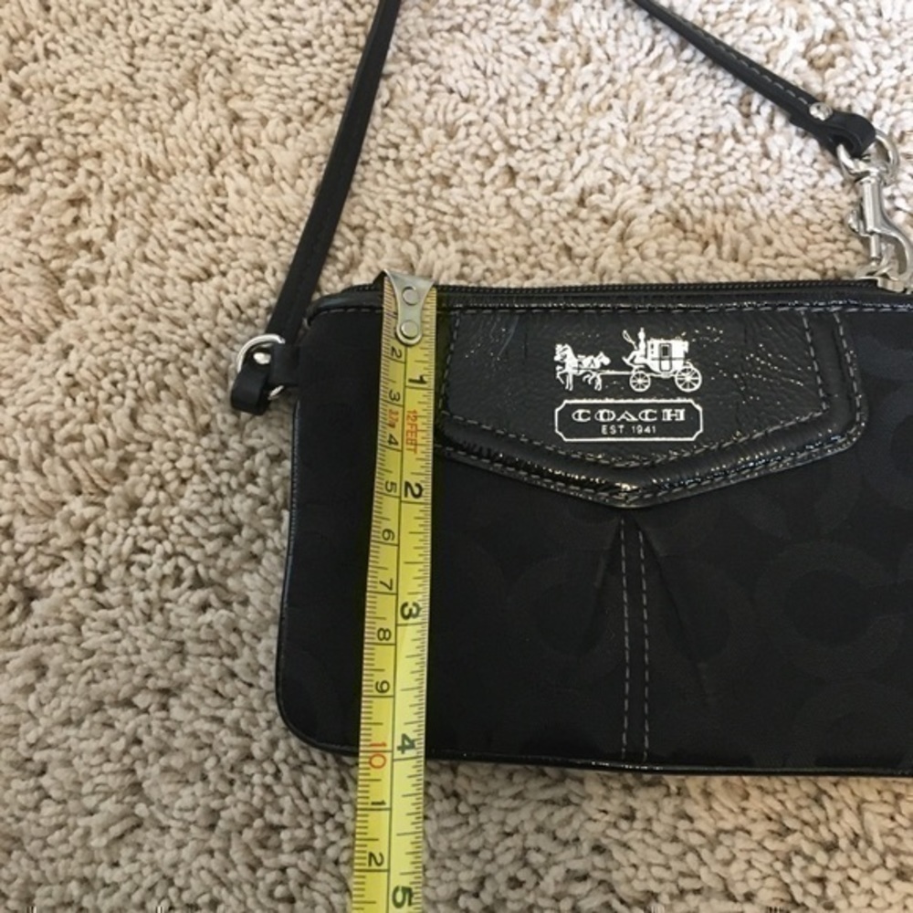 Coach Black OP Art signature wristlet - Picture 9 of 13
